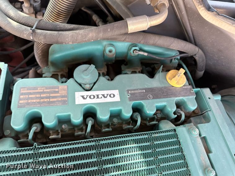 image for item DV2789 2004 Volvo L30B wheel loader