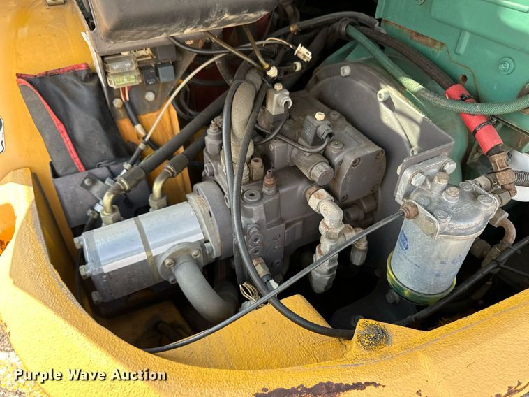 image for item DV2789 2004 Volvo L30B wheel loader