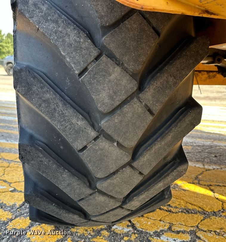 image for item DV2789 2004 Volvo L30B wheel loader