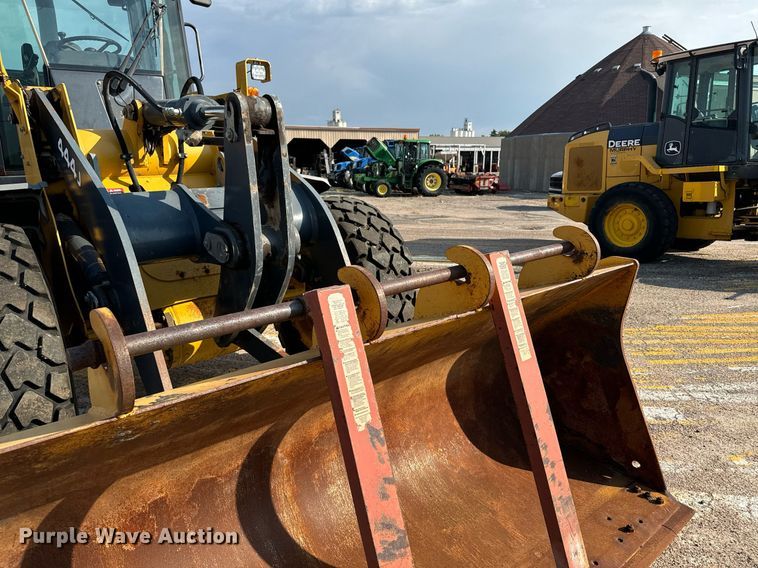 image for item DV2790 2005 John Deere 444J wheel loader