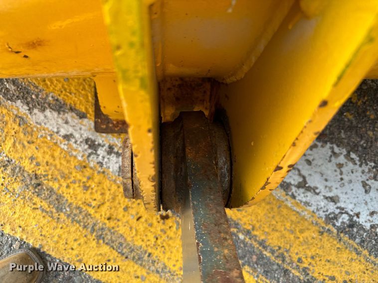 image for item DV2791 2006 John Deere 444J wheel loader