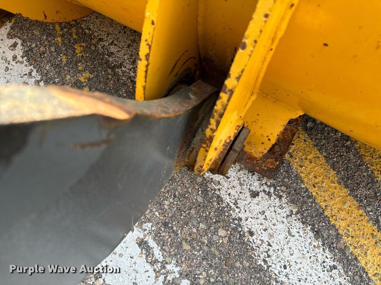 image for item DV2791 2006 John Deere 444J wheel loader