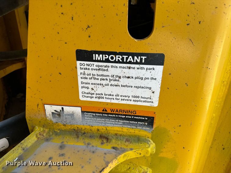 image for item DV2791 2006 John Deere 444J wheel loader