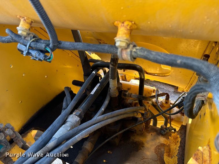 image for item DV2791 2006 John Deere 444J wheel loader