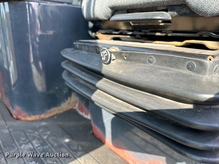 image for item DV2791 2006 John Deere 444J wheel loader