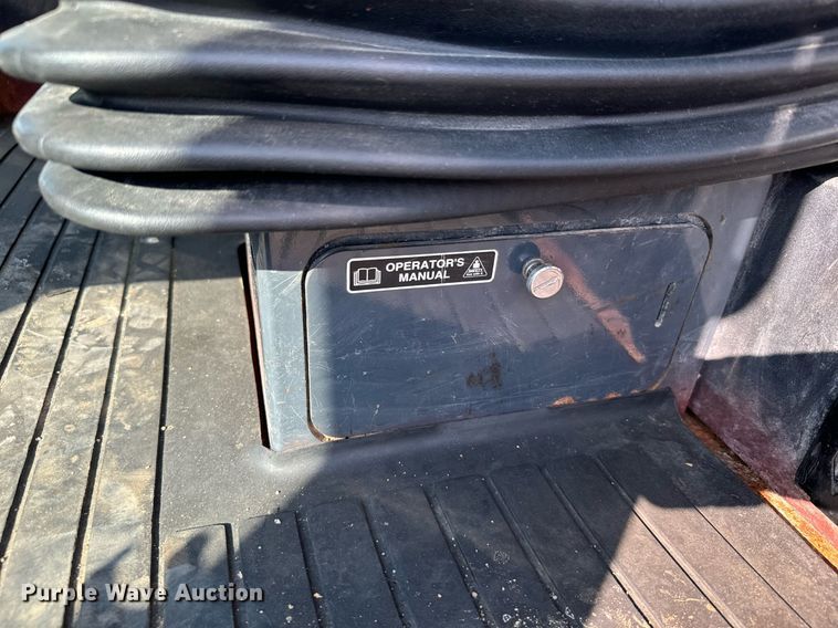 image for item DV2791 2006 John Deere 444J wheel loader