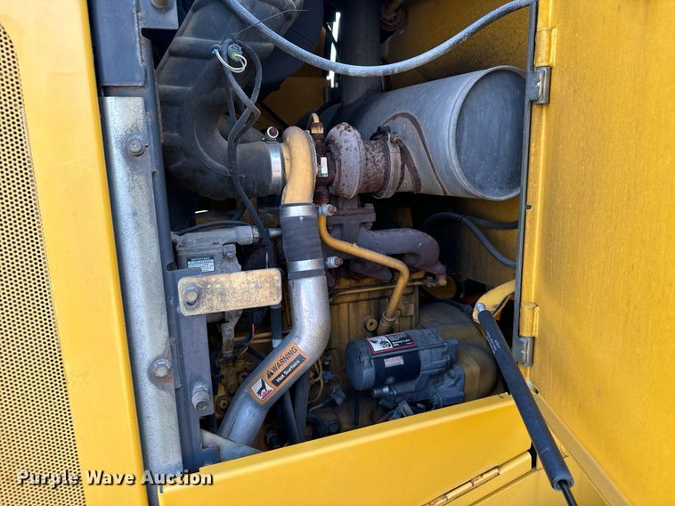 image for item DV2791 2006 John Deere 444J wheel loader