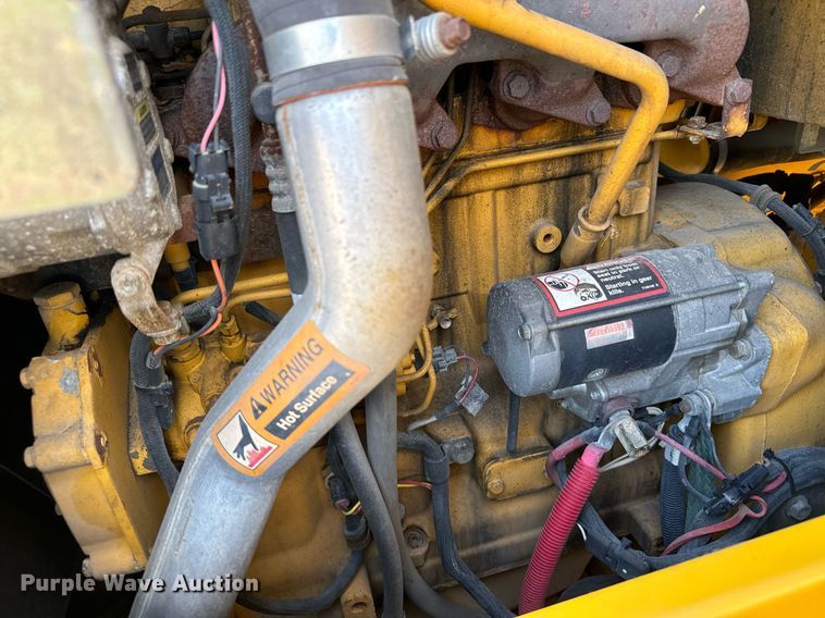 image for item DV2791 2006 John Deere 444J wheel loader