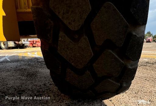 image for item DV2791 2006 John Deere 444J wheel loader