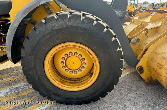 image for item DV2791 2006 John Deere 444J wheel loader