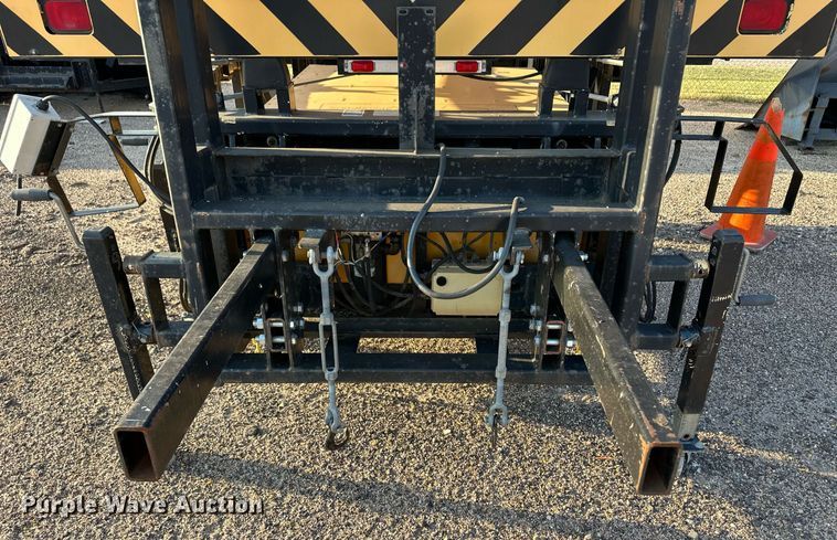 image for item DV2792 Energy Absorption Systems 180 crash attenuator