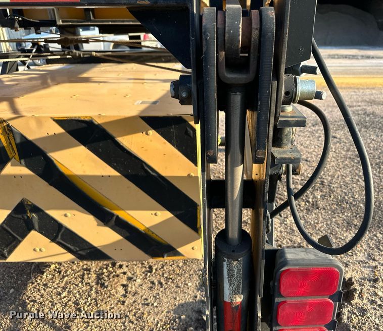 image for item DV2792 Energy Absorption Systems 180 crash attenuator