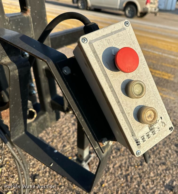 image for item DV2792 Energy Absorption Systems 180 crash attenuator