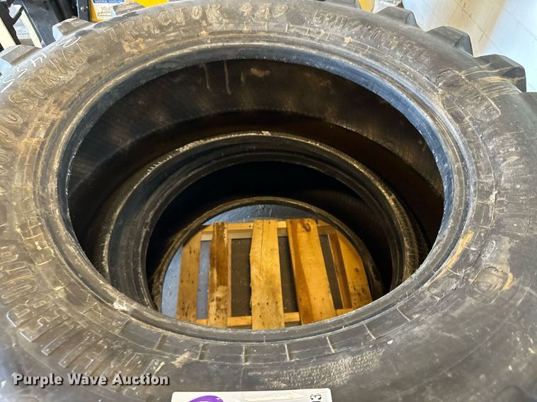 image for item DV2793 (2) Trelleborg 520/70B34 tires