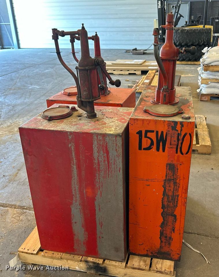 image for item DV2796 (3) tanks