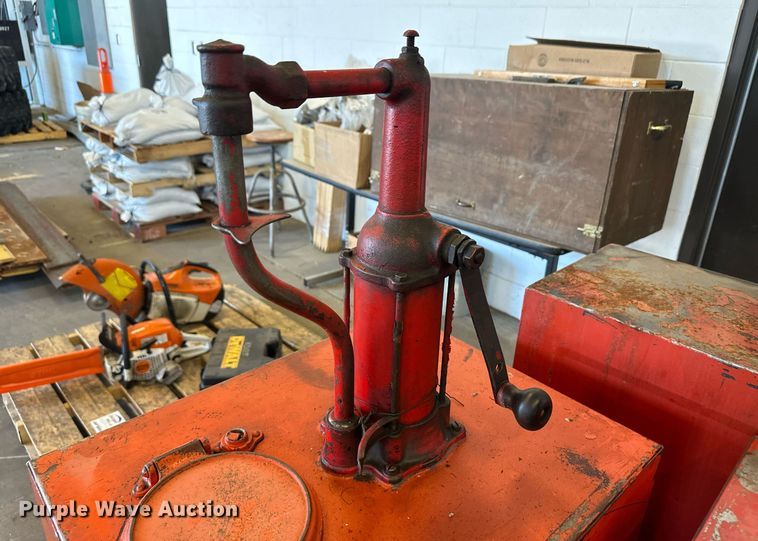 image for item DV2796 (3) tanks