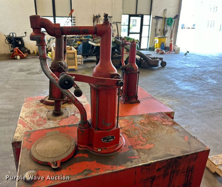 image for item DV2796 (3) tanks