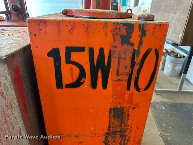 image for item DV2796 (3) tanks