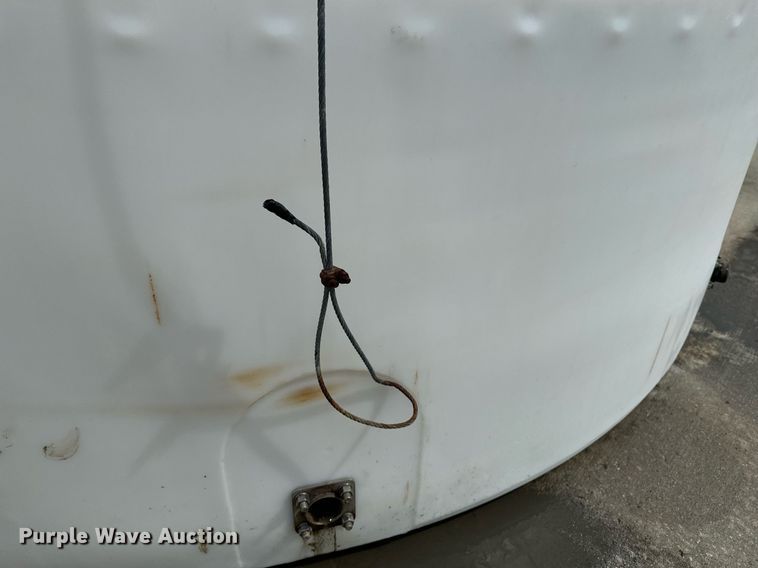 image for item DX1302 2003 Ace salt brine poly storage tank