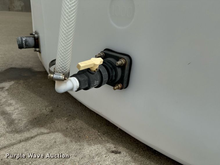 image for item DX1302 2003 Ace salt brine poly storage tank