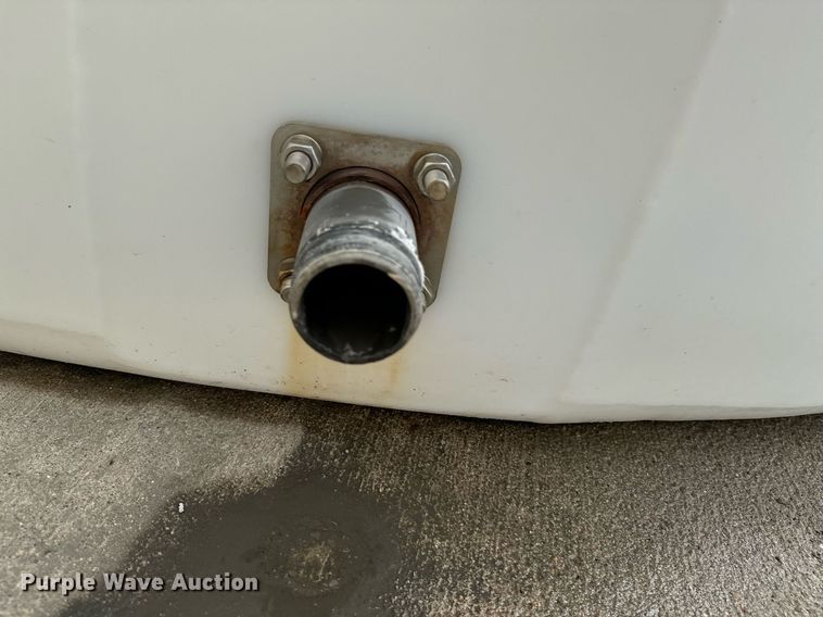 image for item DX1302 2003 Ace salt brine poly storage tank