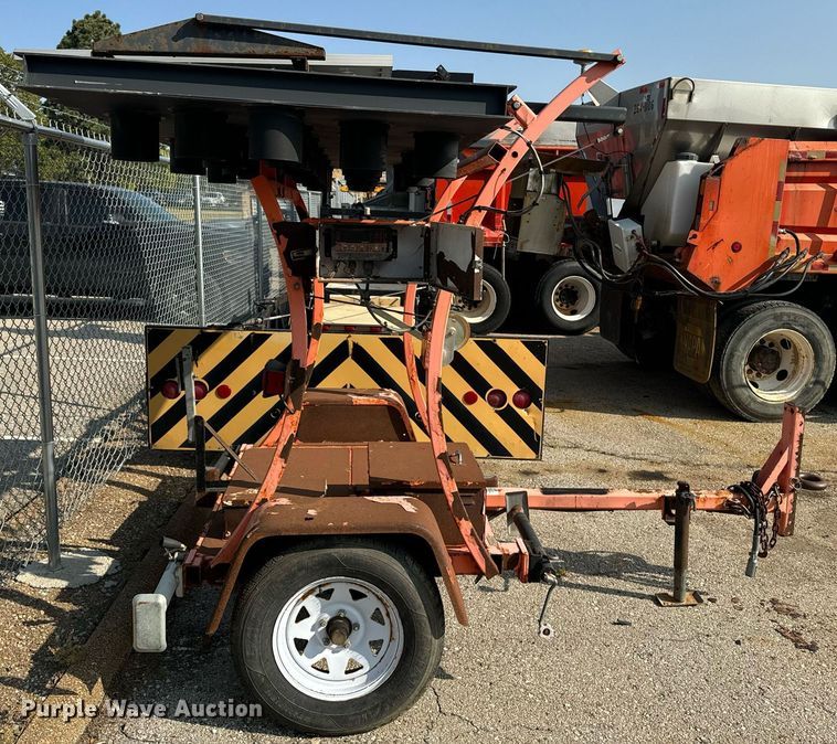 image for item EE7598 National Signal arrow board trailer