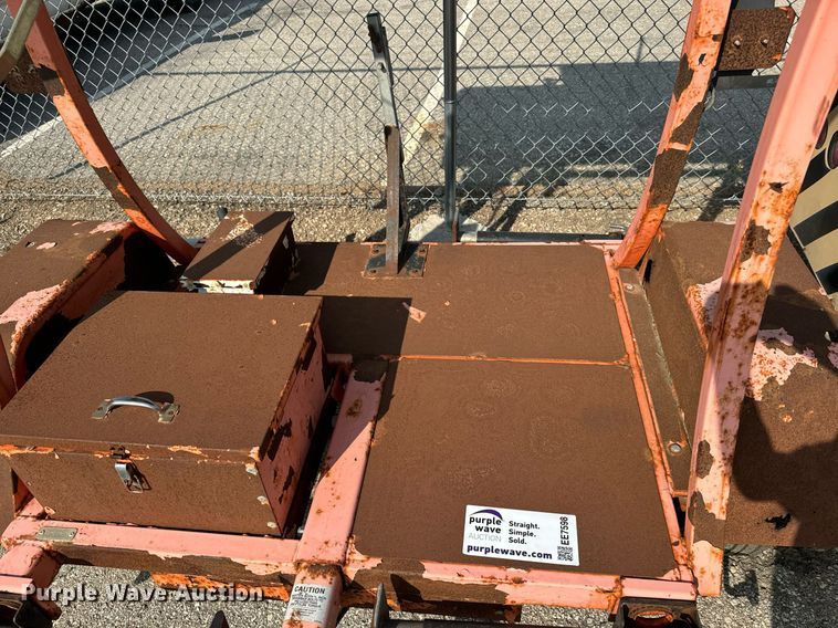 image for item EE7598 National Signal arrow board trailer