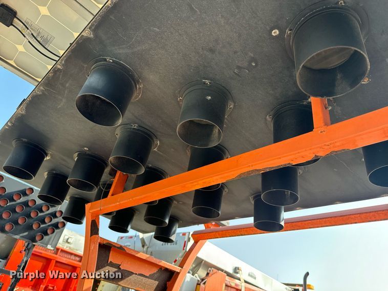 image for item EE7598 National Signal arrow board trailer