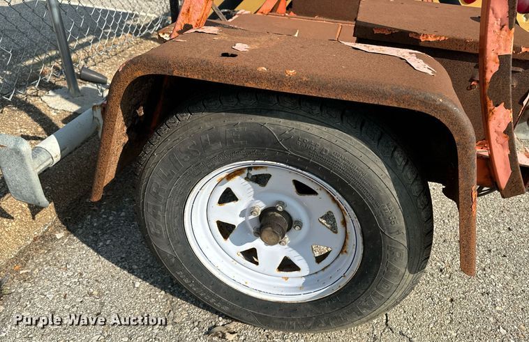 image for item EE7598 National Signal arrow board trailer