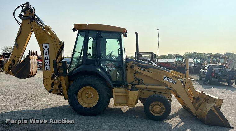 image for item EE7599 2005 John Deere 310G backhoe