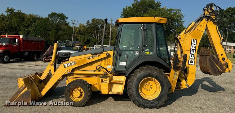 image for item EE7599 2005 John Deere 310G backhoe