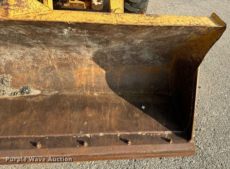 image for item EE7599 2005 John Deere 310G backhoe