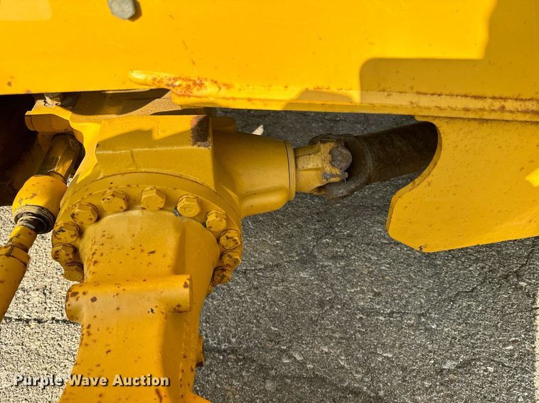 image for item EE7599 2005 John Deere 310G backhoe