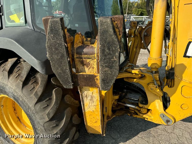 image for item EE7599 2005 John Deere 310G backhoe