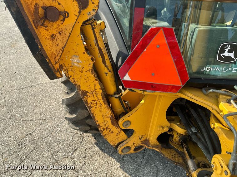 image for item EE7599 2005 John Deere 310G backhoe