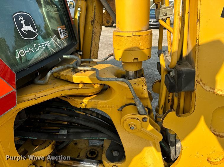 image for item EE7599 2005 John Deere 310G backhoe