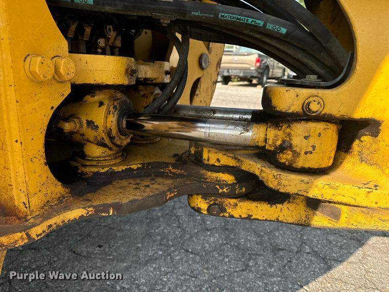 image for item EE7599 2005 John Deere 310G backhoe