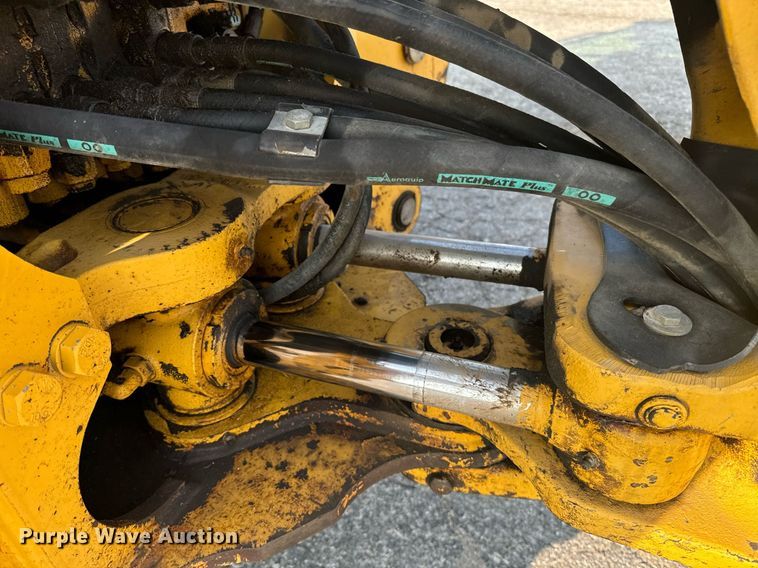 image for item EE7599 2005 John Deere 310G backhoe