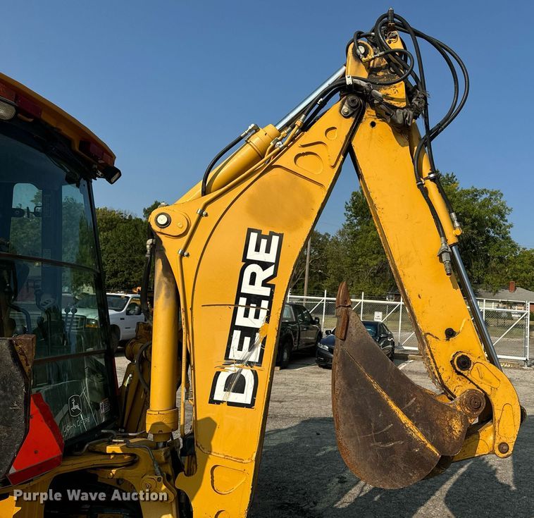 image for item EE7599 2005 John Deere 310G backhoe