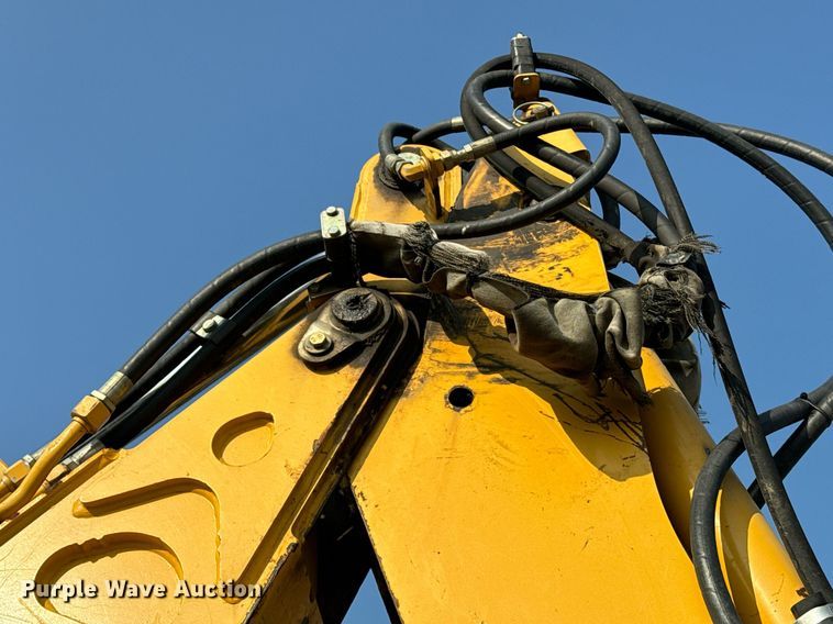 image for item EE7599 2005 John Deere 310G backhoe