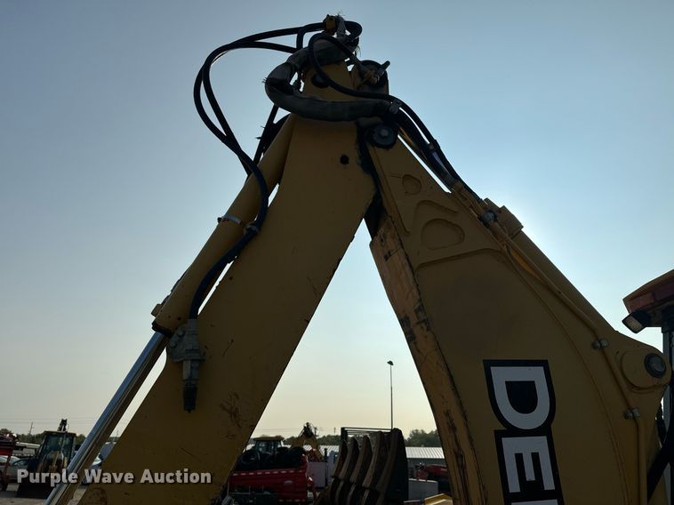 image for item EE7599 2005 John Deere 310G backhoe