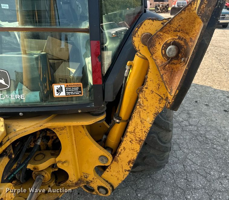 image for item EE7599 2005 John Deere 310G backhoe