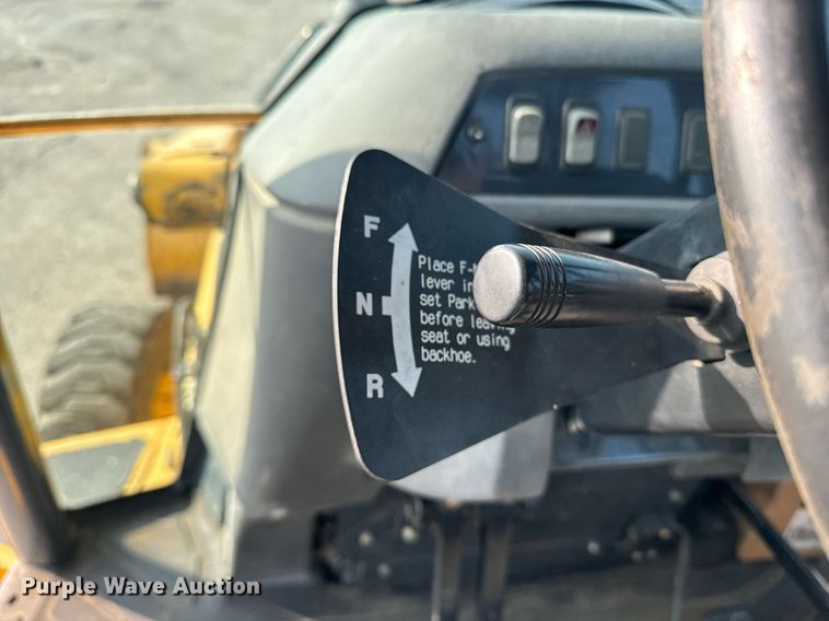 image for item EE7599 2005 John Deere 310G backhoe