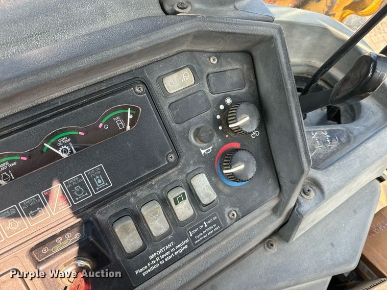 image for item EE7599 2005 John Deere 310G backhoe