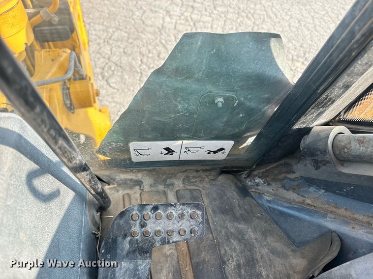 image for item EE7599 2005 John Deere 310G backhoe