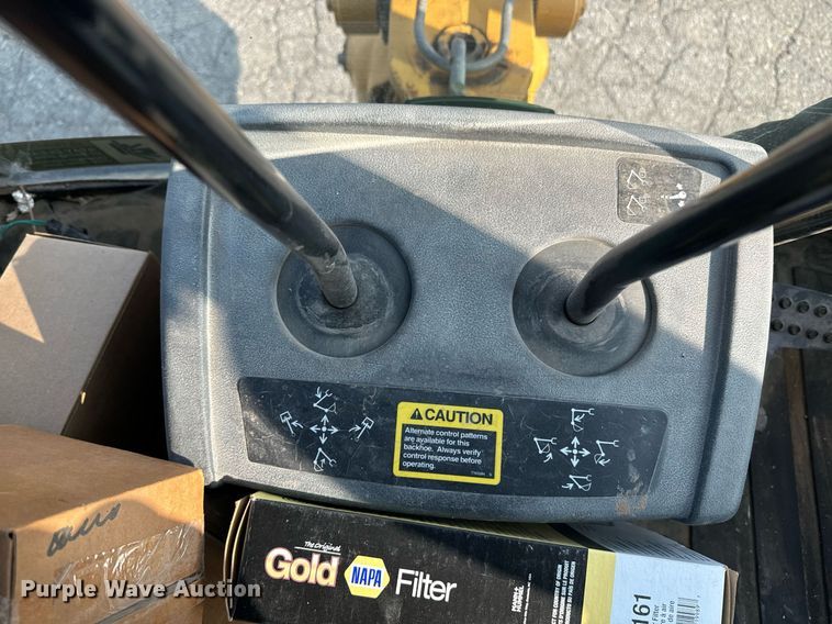 image for item EE7599 2005 John Deere 310G backhoe