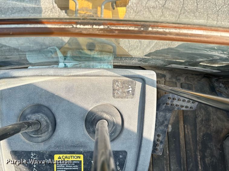 image for item EE7599 2005 John Deere 310G backhoe