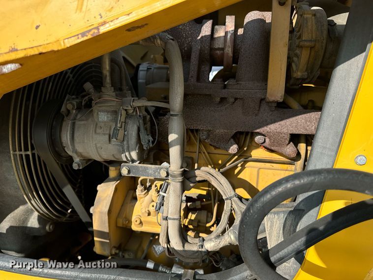 image for item EE7599 2005 John Deere 310G backhoe