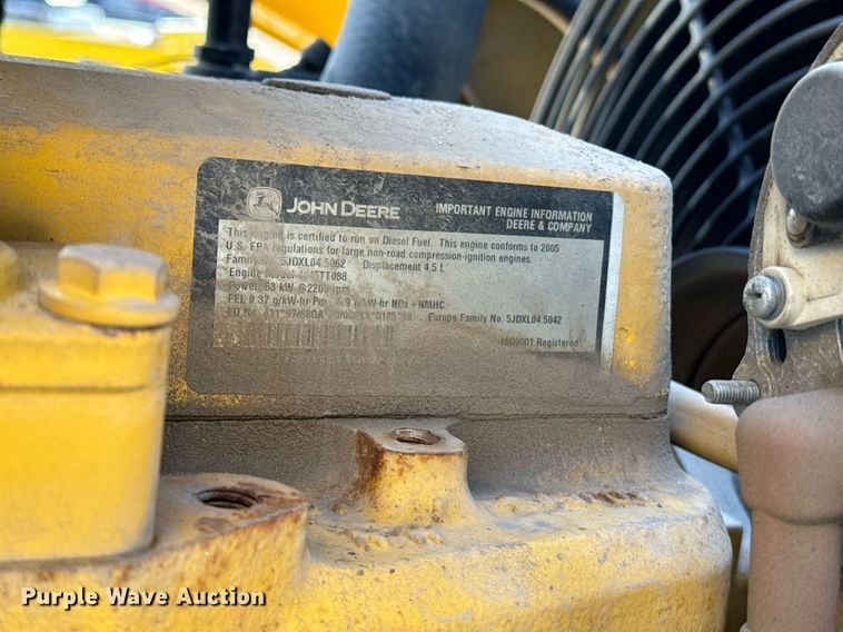 image for item EE7599 2005 John Deere 310G backhoe