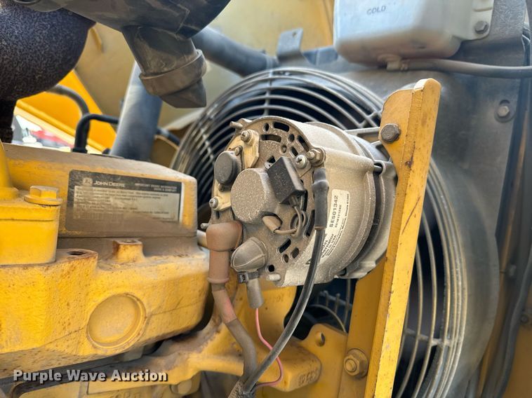 image for item EE7599 2005 John Deere 310G backhoe